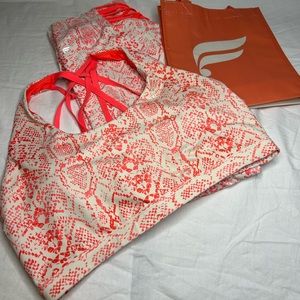 Fabletics Ambition Outfit - Sports Bra & Pants - Size XL - Color Atomic/Venom